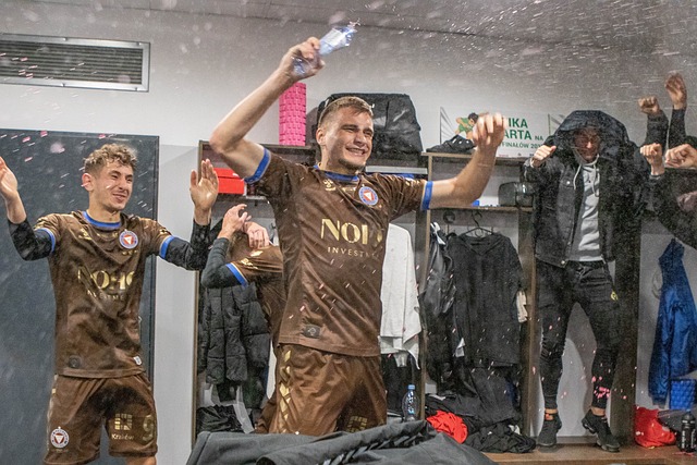 侠到俄克拉 侠到俄克拉